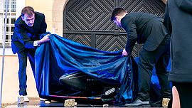 Der neu enthüllte Rennwagen setzt mit einem neu entwickelten Aerodynamikpaket aus dem 3D-Drucker und einem komplett überarbeiteten Chassis neue Maßstäbe 